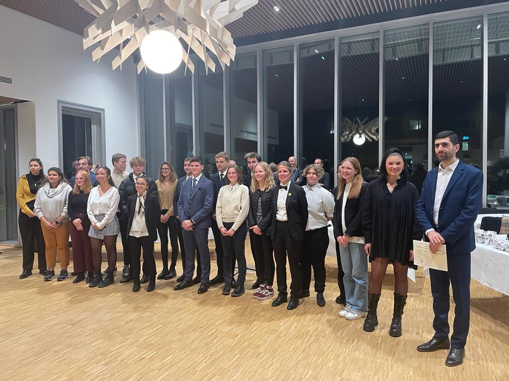 acstrasbourg's tweet photo. Les #élèves de la #promotion2022 du @LyceeADumas ont eu l'honneur de recevoir le recteur @OlivierFaron lors de la cérémonie de remise des #diplômes et prix.Bravo à ts pr votre #engagementprofessionnel et merci à vos parrains prestigieux pr leur #accompagnement et #transmission https://t.co/vL1K6xB5Y4