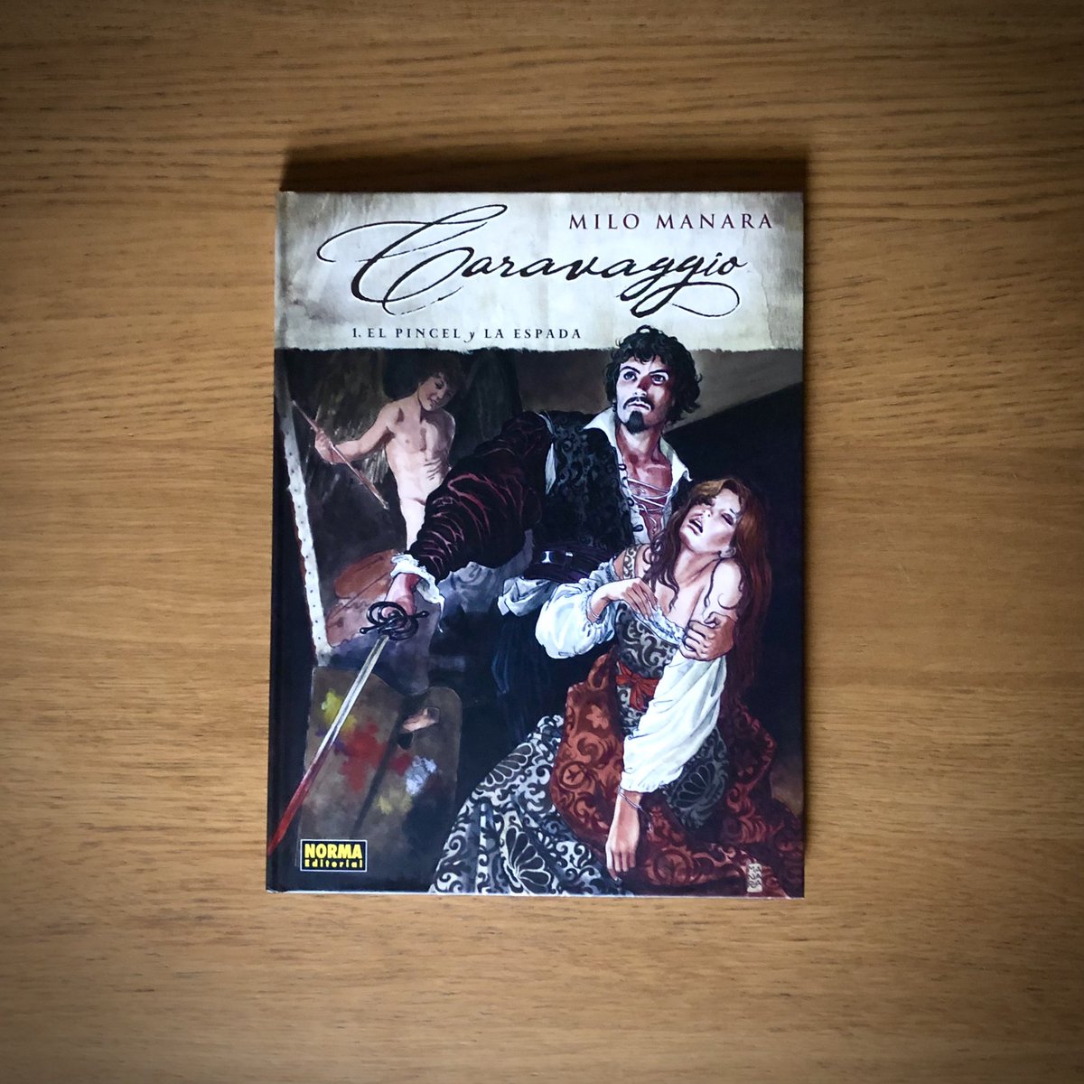 _davidtr_'s tweet photo. 325. Caravaggio. Milo Manara. Norma Editorial. 2015. @NormaEditorial #Caravaggio #MiloManara #NormaEditorial #comics #comicbook #fanzines #ilustracion #illustration #nº325 #21Noviembre #21November #Año2022 #Year2022 #davidtr https://t.co/KsPbVoR6Gc
