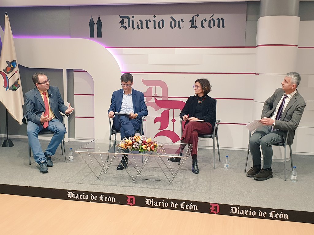 INCIBE's tweet photo. 🗣️ @INCIBE destaca la apuesta estratégica por la #TransformaciónDigital como palanca de crecimiento económico y social en la mesa redonda '#Innovación y oportunidades de negocio para las #empresas', organizada por @diariodeleon 📰. https://t.co/6KxQ1dGLLm
