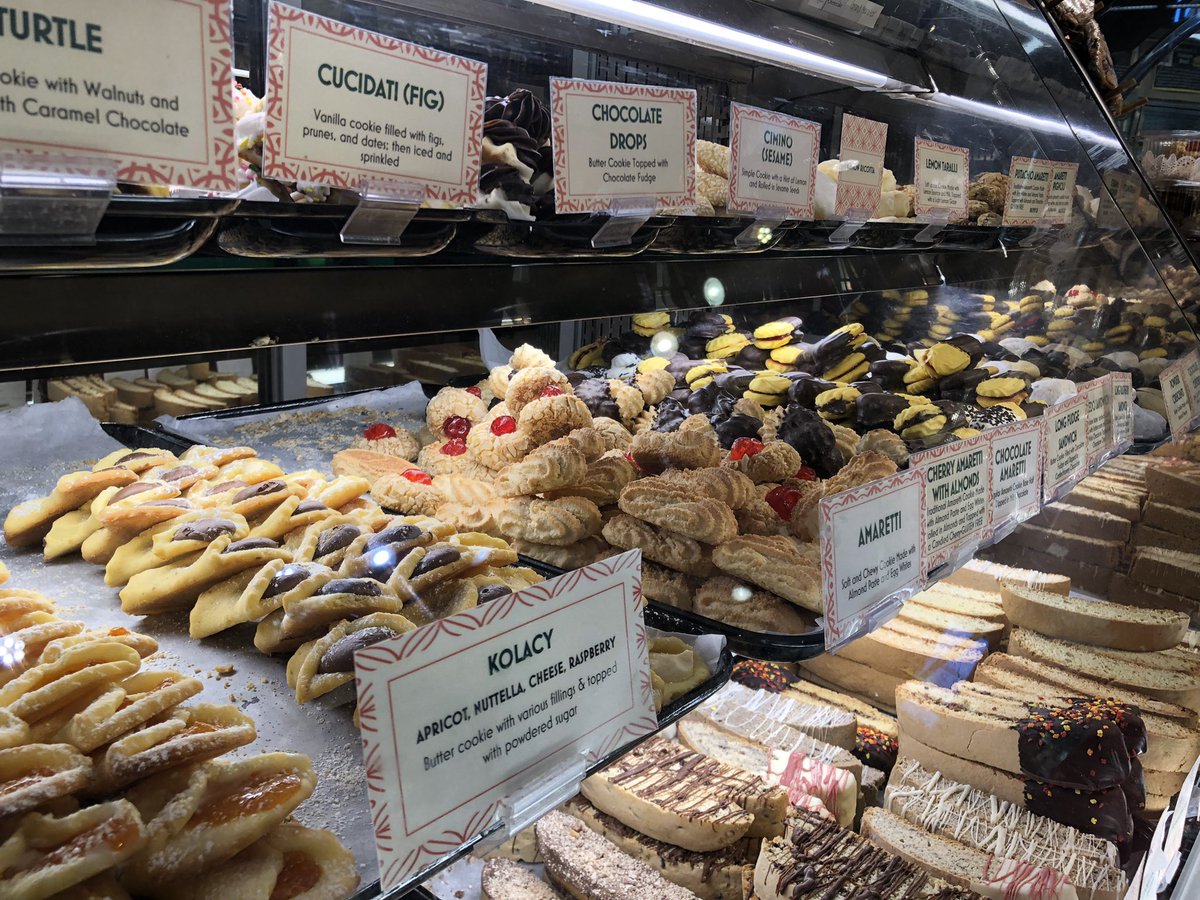 ellienw_news's tweet photo. @GloriososMarket on #BradySt is amazing. That is all. https://t.co/u01g7Ac3s7