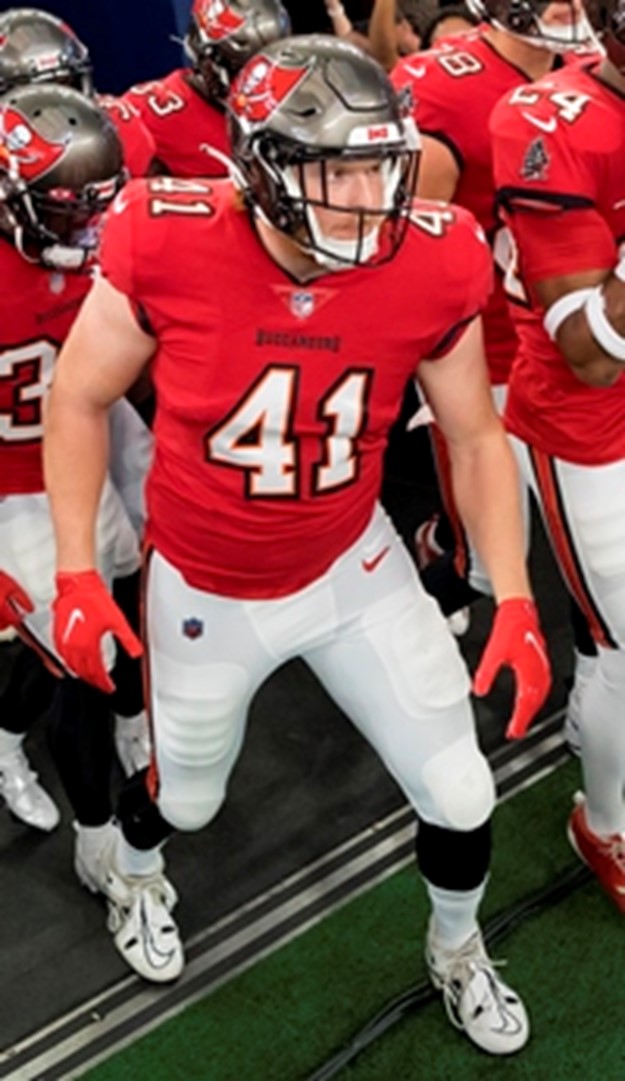 NeilCornrich's tweet photo. The Gritty Work Of Ko Kieft | https://t.co/LltBIp4InR @KoKieft #NCSportsLLC #KoKieft #Tightends #41 #TampaBay #Buccaneers #grittywork https://t.co/VPAfbM87WV