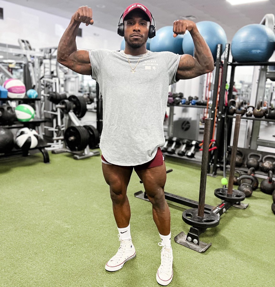 shakursthetics's tweet photo. @DarcSport lemme know when y’all need a new different breed athlete 🐺🐺 https://t.co/a2L8FT9RUU