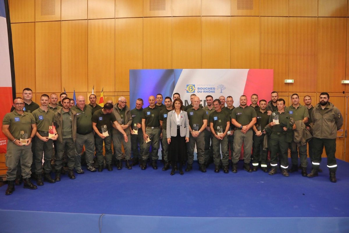 Le Groupe d’appui forestier (GAF) que nous avons mis en place a montré tout son intérêt durant cet été. Jouer collectif a du sens ! L'expertise des <a href="/Pompiers_13/">Pompiers13</a> face aux catastrophes climatiques est précieuse et peut être source d'inspiration pour les autres collectivités.