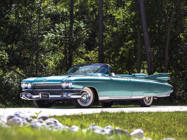 Mercomatic's tweet photo. 1959 #Cadillac Series 62 #Convertible; 390 cid, 4 bbl, 325 hp; No other car personifies late Fifties exuberance quite like the 1959 Cadillac, from its towering fins with twin bullet taillamps, to its jewel-like grille, to its audaciously luxurious leather interior. https://t.co/MWx72IIraM