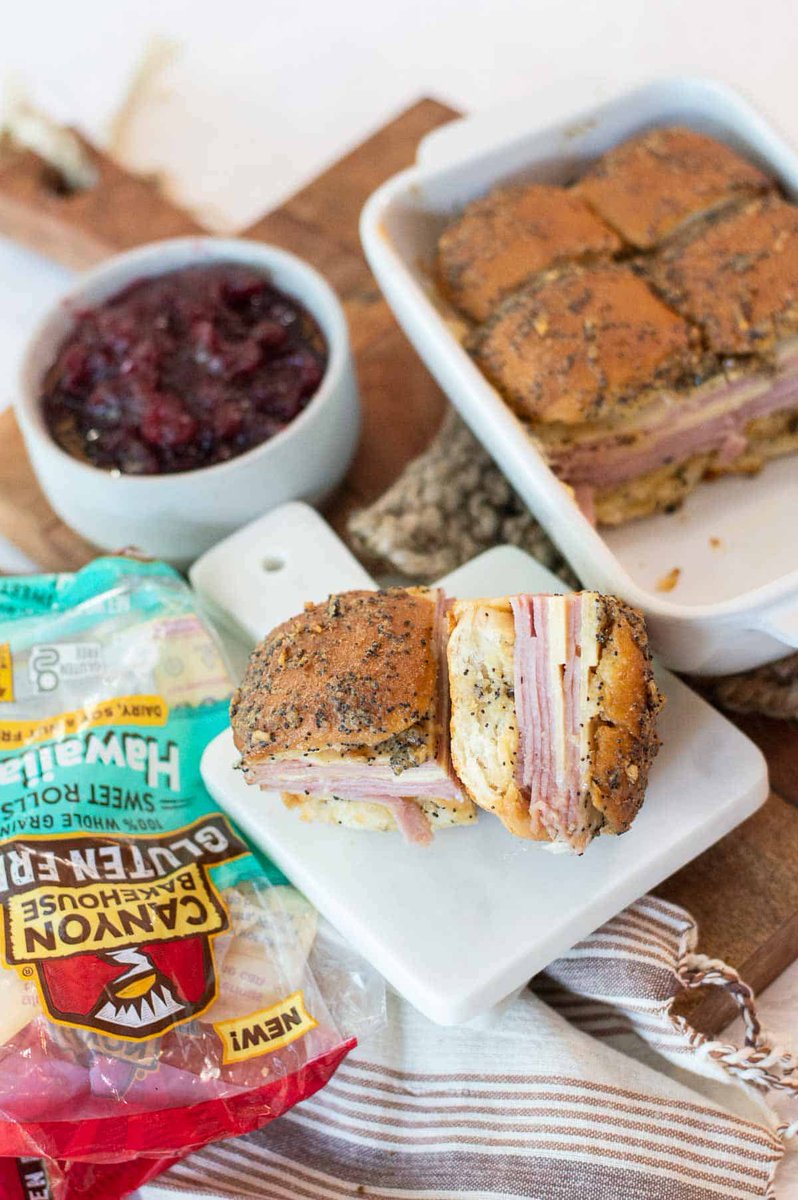 chandiceprobst's tweet image. Finally figured out how to make the very best Hawaiian roll sliders, gluten-free! Thanks to @CanyonGFree NEW Hawaiian rolls! 🙌🏼 thisvivaciouslife.com/easy-hawaiian-… #sponsored