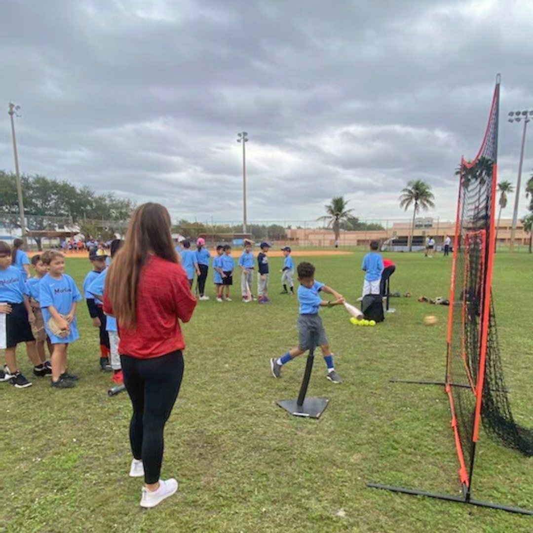 MiamiDadeParks's tweet photo. Thank you to the @MarlinsYouth Academy for hosting a Field Day on Saturday at Ruben Dario Park! โพ๏ธ Kids between the ages of 6โ14 received instruction from baseball professionals to cover the fundamentals of playing baseball and softball. #MarlinsImpact https://t.co/GC4iILaWp2
