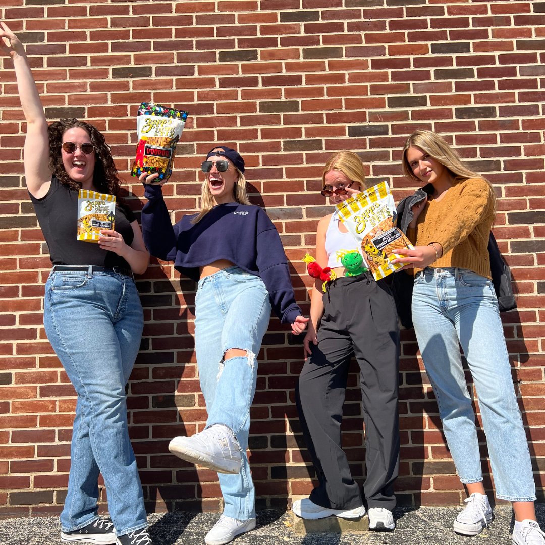 Bring on the season of Friendsgiving with our Sinfully-Seasoned™️ Pretzel Stix! 

#voodoo #pretzels #zapps #nola