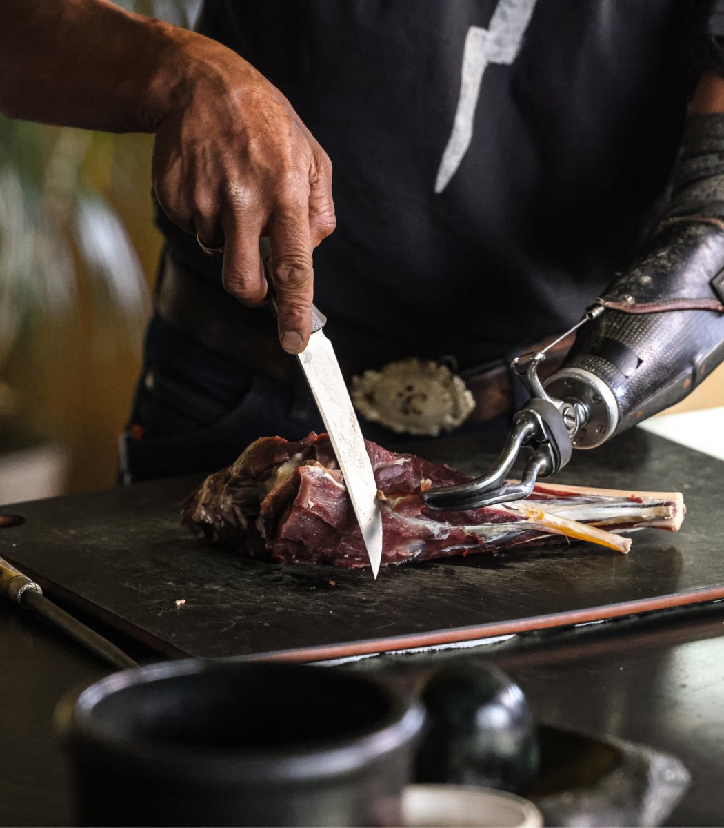 BenchmadeKnives's tweet photo. Mastering at-home butchery requires practice. What better way to get in those reps than with a freezer full of fresh whitetail?
Check out Chef Eduardo Garcia's guide to cleaning a whitetail shank, featuring the #Meatcrafter.
https://t.co/L4HYL2Sy8o
#YoursForLife #MadeInUSA https://t.co/NZnINr6Xef