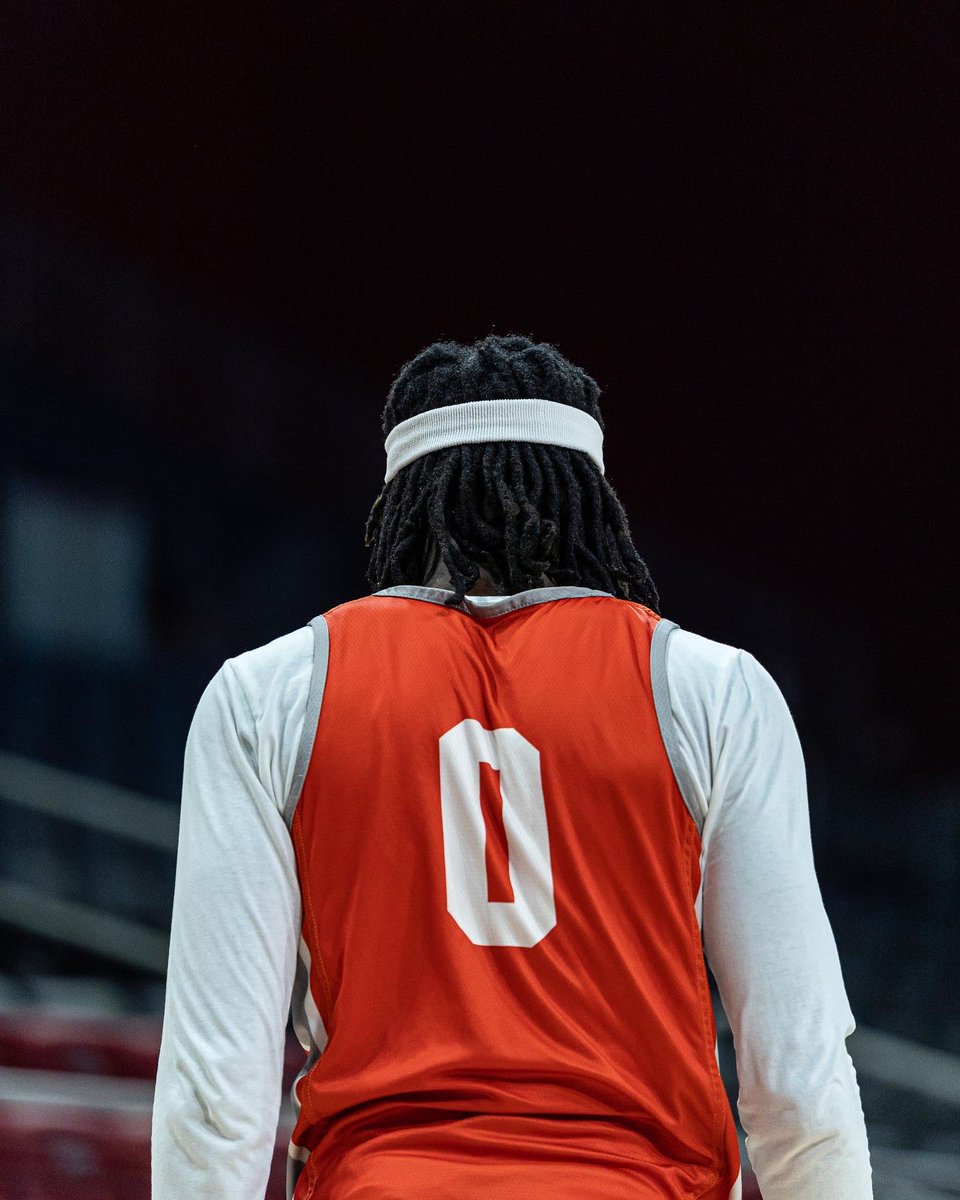 UTRGVmbb's tweet image. 📍 On location 

3️⃣ hours till tip off 

#TLC #UTRGV #RallyTheValley #WAChoops