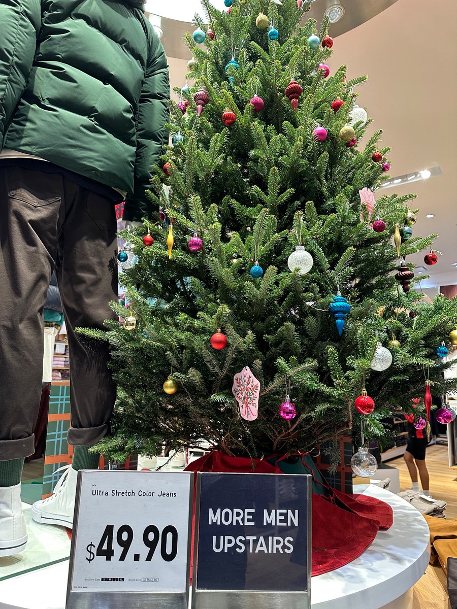 Derek75's tweet image. I’ll be upstairs.