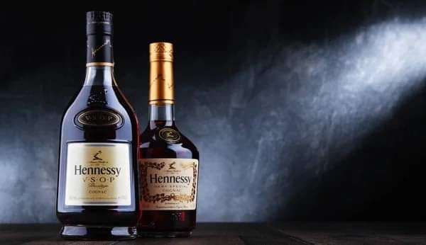 NMI_Promotions's tweet photo. We are pleased to welcome back #Hennessy as one of our partners for #Nocturnal11. 
.
Distributed by @premierbeverages. 
.
Get your Early Bird tickets for Nocturnal 11 on Sat Dec 31st at the North Sound Marina now from Ticketing and all ticket outlets. #Antigua #AntiguaandBarbuda https://t.co/tCRcXiGBMq