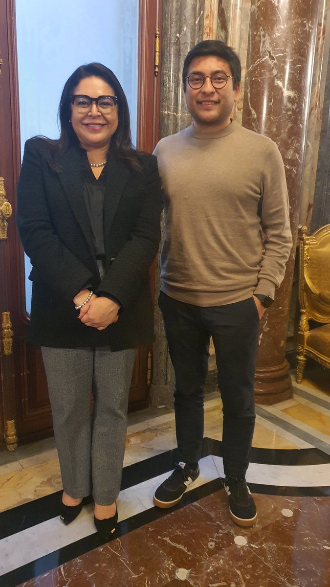 EmbaGuate_Es's tweet photo. La 8º edición de @bid_dimad se celebra del 21 al 25 de noviembre de 2022 en Madrid. En la Bienal Iberoamericana de Diseño tienen mención honorífica los guatemaltecos @movalledi, en la categoría de diseño y ciudad y Héctor Velázquez, en producto e innovación.  Enhorabuena!
#BID22 https://t.co/hQdWuiBBUd