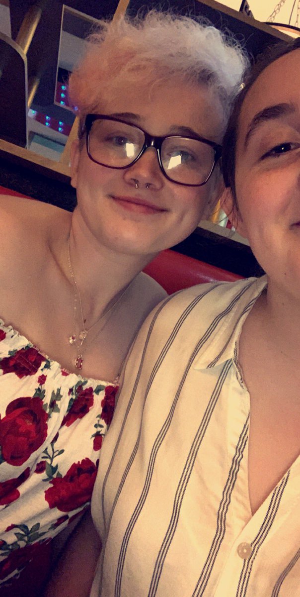 DannieFPS's tweet photo. I can’t believe I’m writing what I am going to write. My beautiful ex girlfriend has passed away today. I loved her so much, I still do love her. Best 4 years of my life were with you. I hope you are at peace now. I miss you so much I really do https://t.co/gb5PO6rRfu