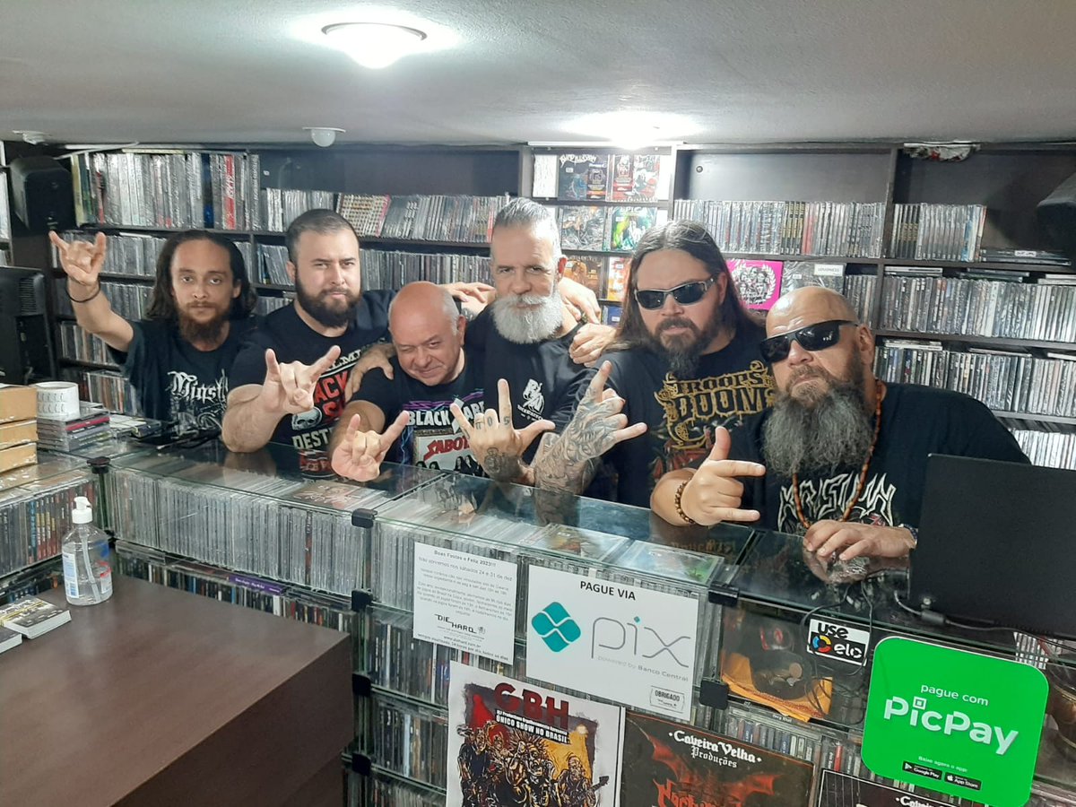 Die Hard tweet media