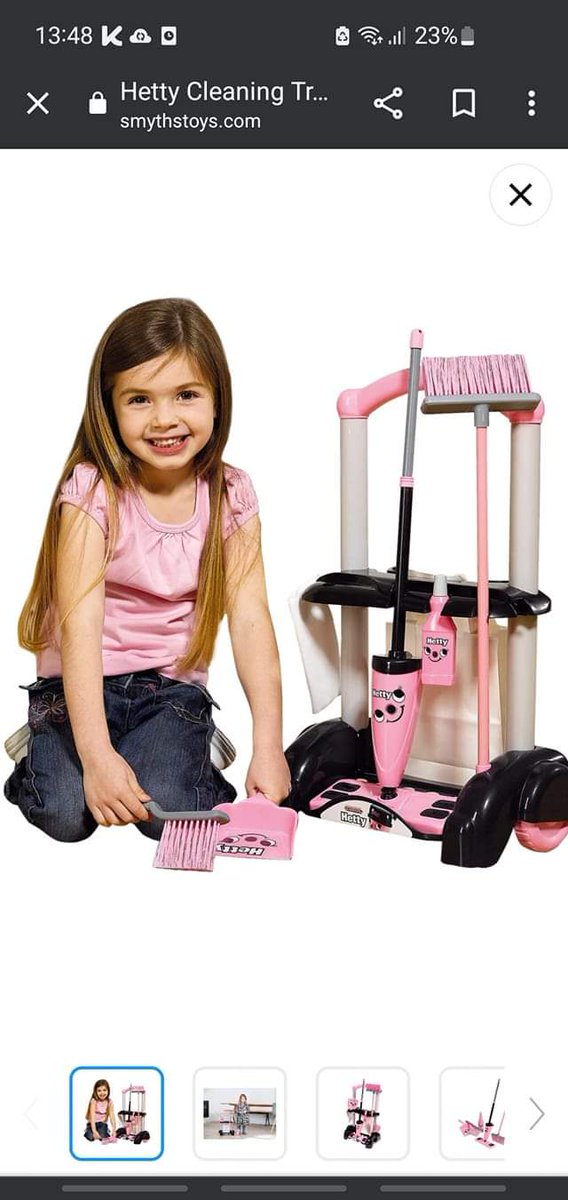 Lexy_penter's tweet photo. @AldiUK great representation thx ❤️ next time can you pls make the male child look happier in his work so the next generation is inspired by how joyful housework is and women wont have to continue with the default expectation that they'll do it all? Love from BtG &amp; @rowanmeg https://t.co/VUOlKA3vPq