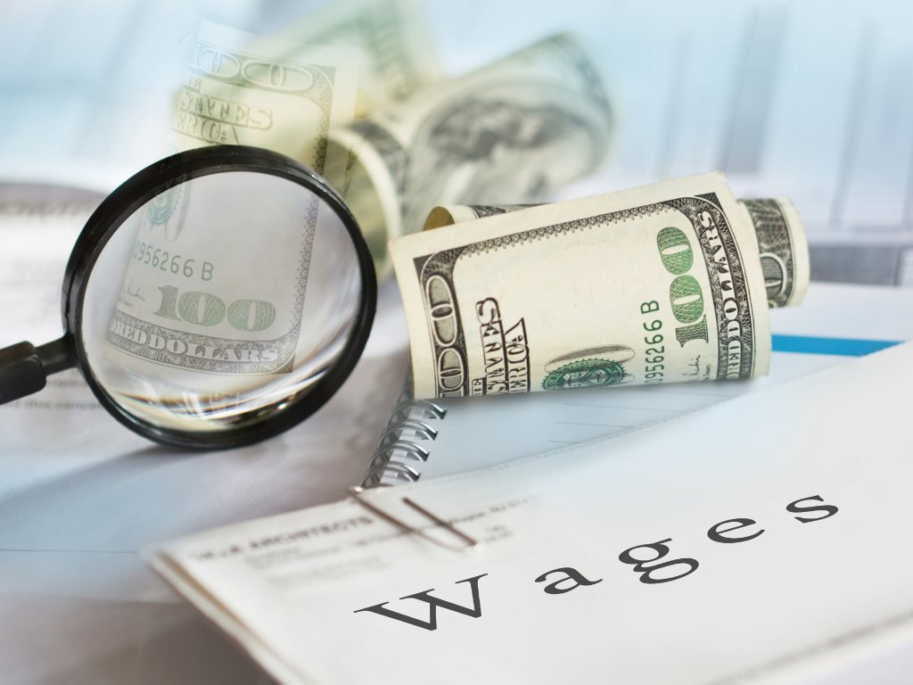 💰 #Paytransparency helps to give applicants more information and decreases chances for employers to get away with "low-balling" qualified applicants. However, there are other implications of pay transparency that are not as well-known.

bit.ly/3dfKNdn
#compensation