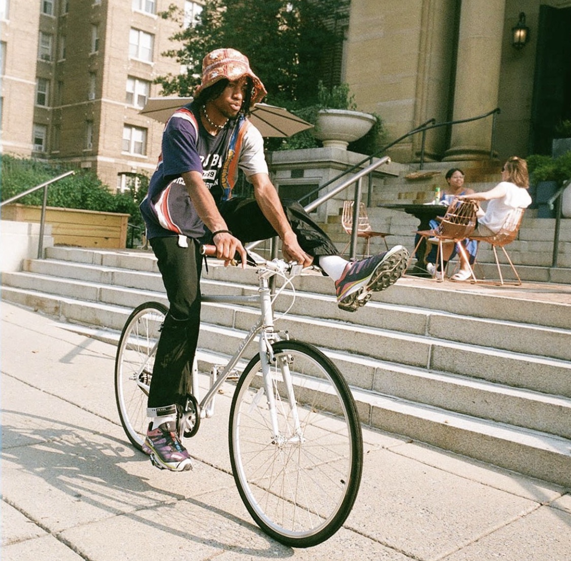 RideBrilliant's tweet photo. Warmer days @thelinehoteldc 🚲🌞 https://t.co/ZqRgbjz8KP