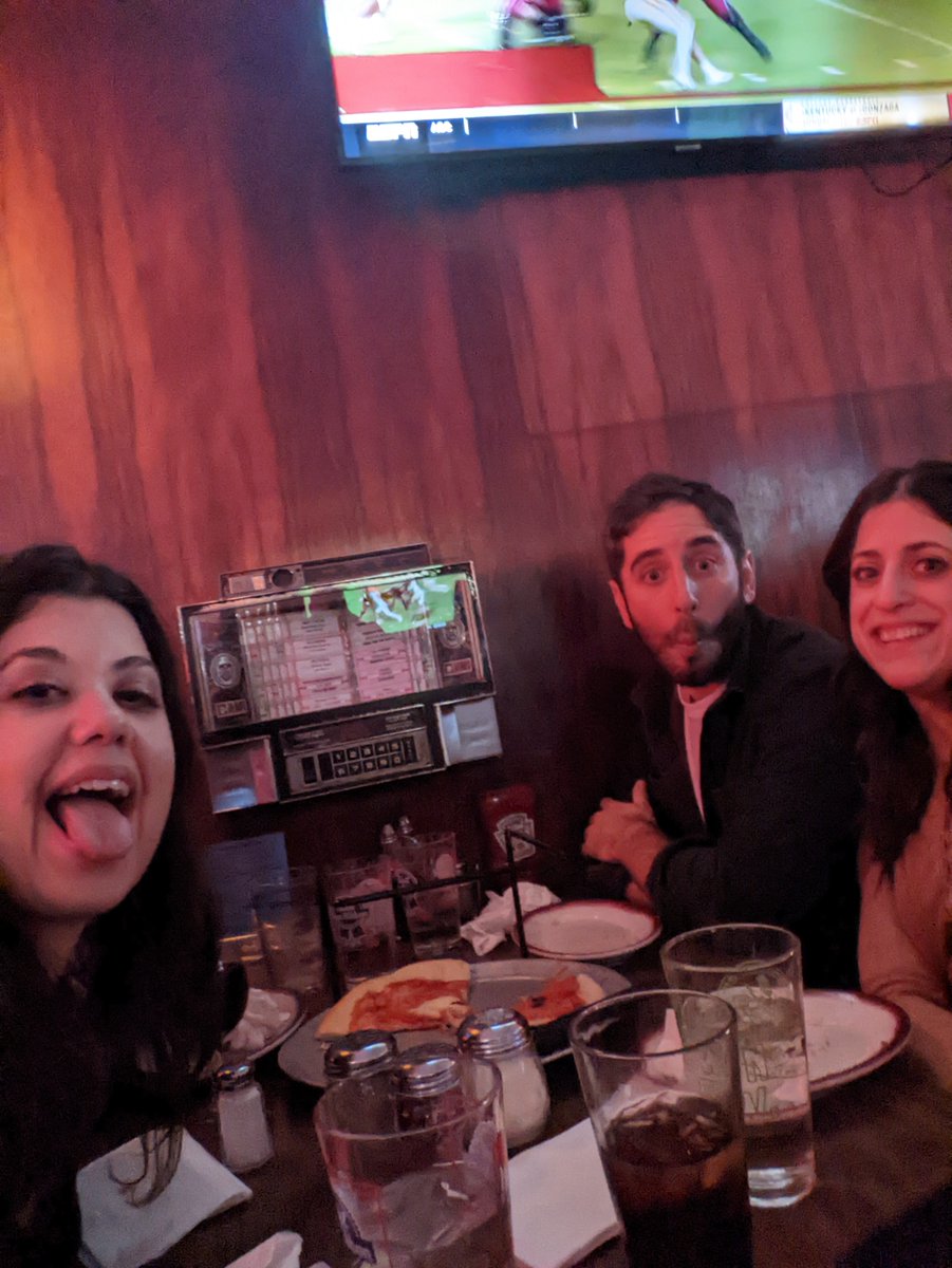 Love an AC dive bar, makes me feel like I'm in an episode of The Sopranos (minus the bad stuff)

#AtlanticCitybaby