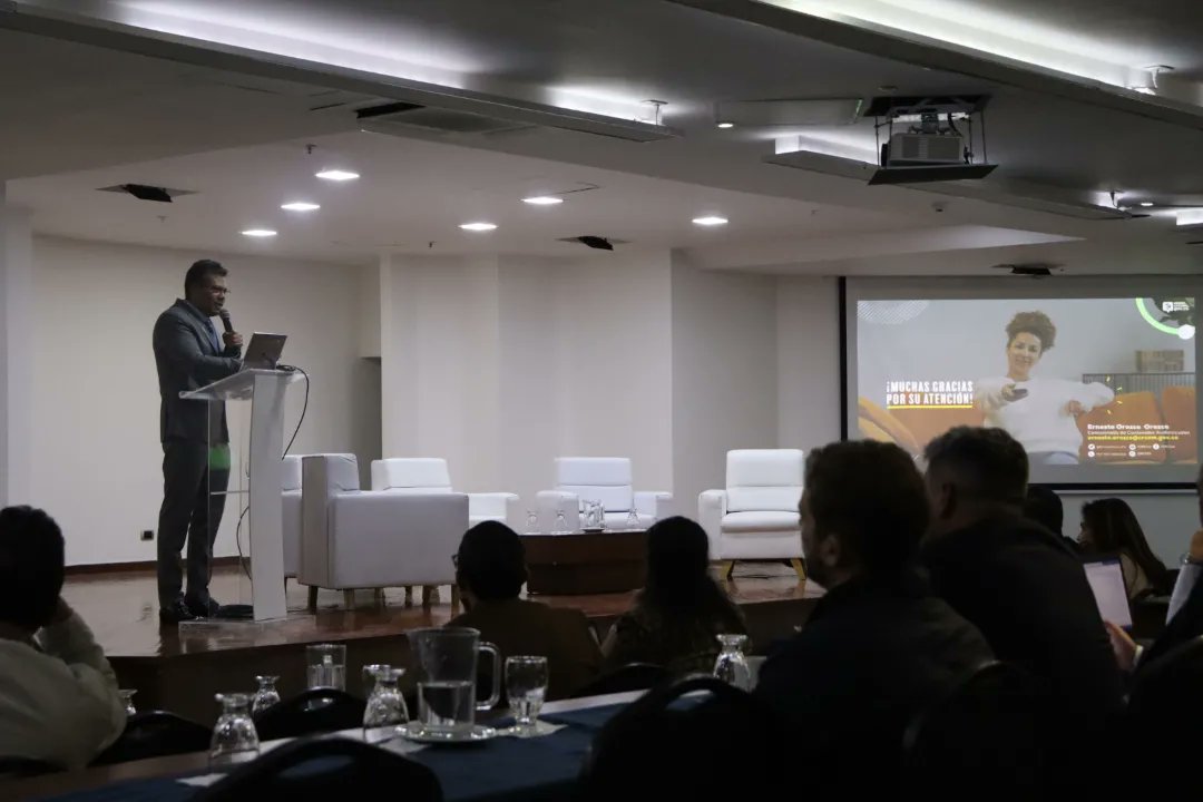 RedInterTvCol's tweet photo. Intervención de Ernesto Orozco, comisionado de la @CRCCol, en la Firma del Pacto Global Antipiratería.
.
#RedIntercable #Certal https://t.co/KYtntmJGqY