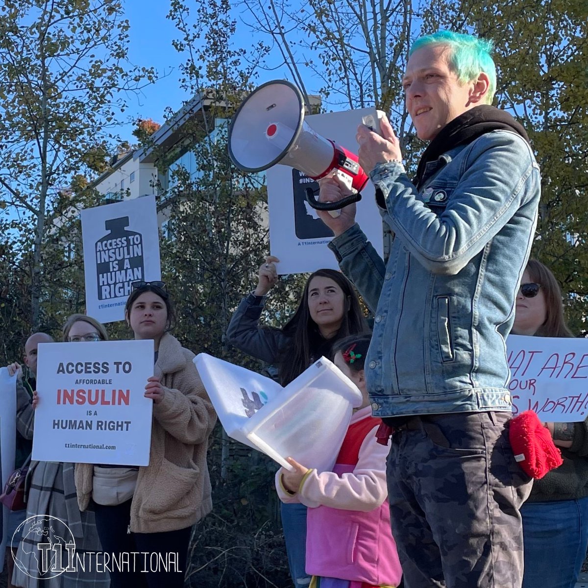 More direct action in the United States! On November 12th, the WA #insulin4all Chapter held their fourth annual rally outside of Novo Nordisk in Seattle demanding the price of insulin be lowered immediately. 

We salute your advocacy!