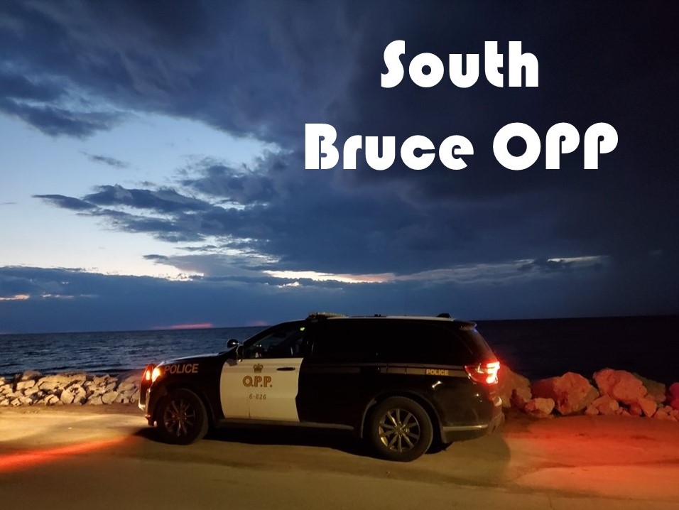 OPP_WR's tweet photo. #SouthBruceOPP charged 3 motorists with Driving on a closed highway this past weekend. #SafeWinterDriving starts with leaving extra time, reducing your speed and staying off closed roads. #RoadSafety @CountyofBruce ^km https://t.co/OkxMbhAXwy