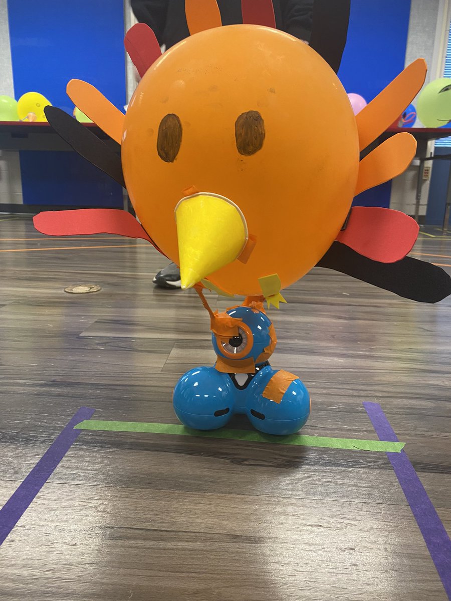 “Balloons Over Broadway” and The Macy’s Thanksgiving Day Parade. Students worked together to brainstorm, plan, and create balloons. The next step is to attach them to a Dash Robot and code them to follow a path! #innovativekids