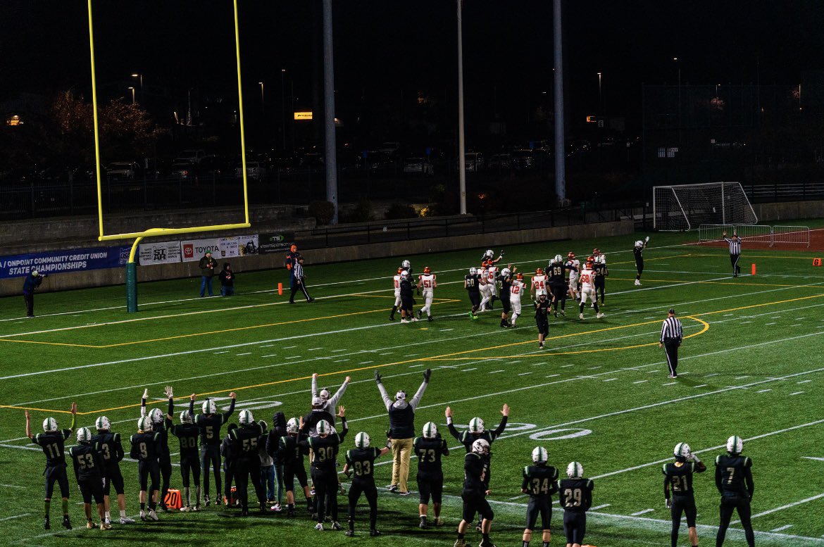 TheScottsRanch's tweet photo. One more week… one more game. #proudRANGER https://t.co/8QiVNYyt1T