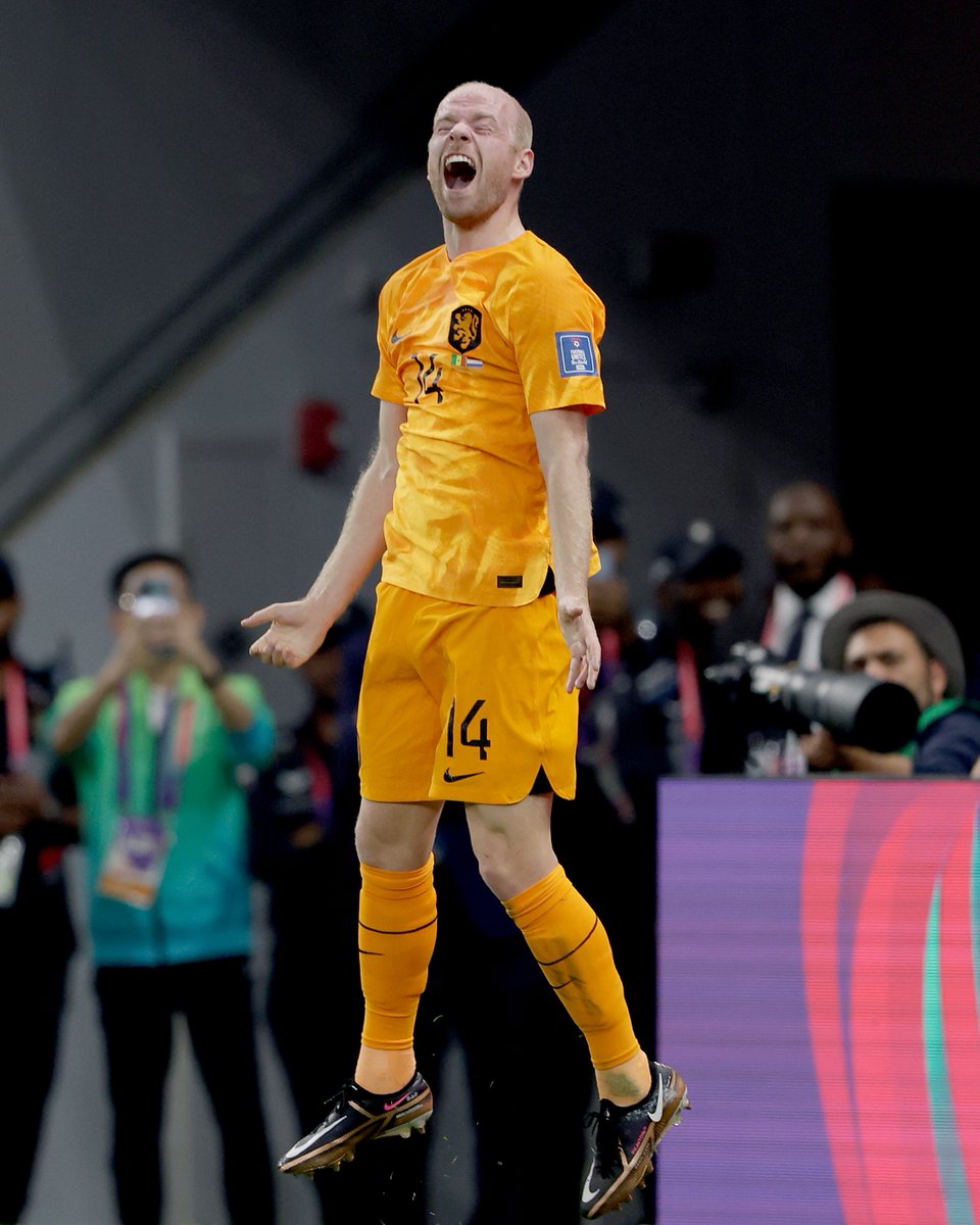 KNVB's tweet photo. Starting the #WorldCup with a 𝗪𝗜𝗡! 🦁🇳🇱

Gefeliciteerd @OnsOranje! 🔥

#NothingLikeOranje #WorldCup #SENNED https://t.co/PB7eAqwTWu