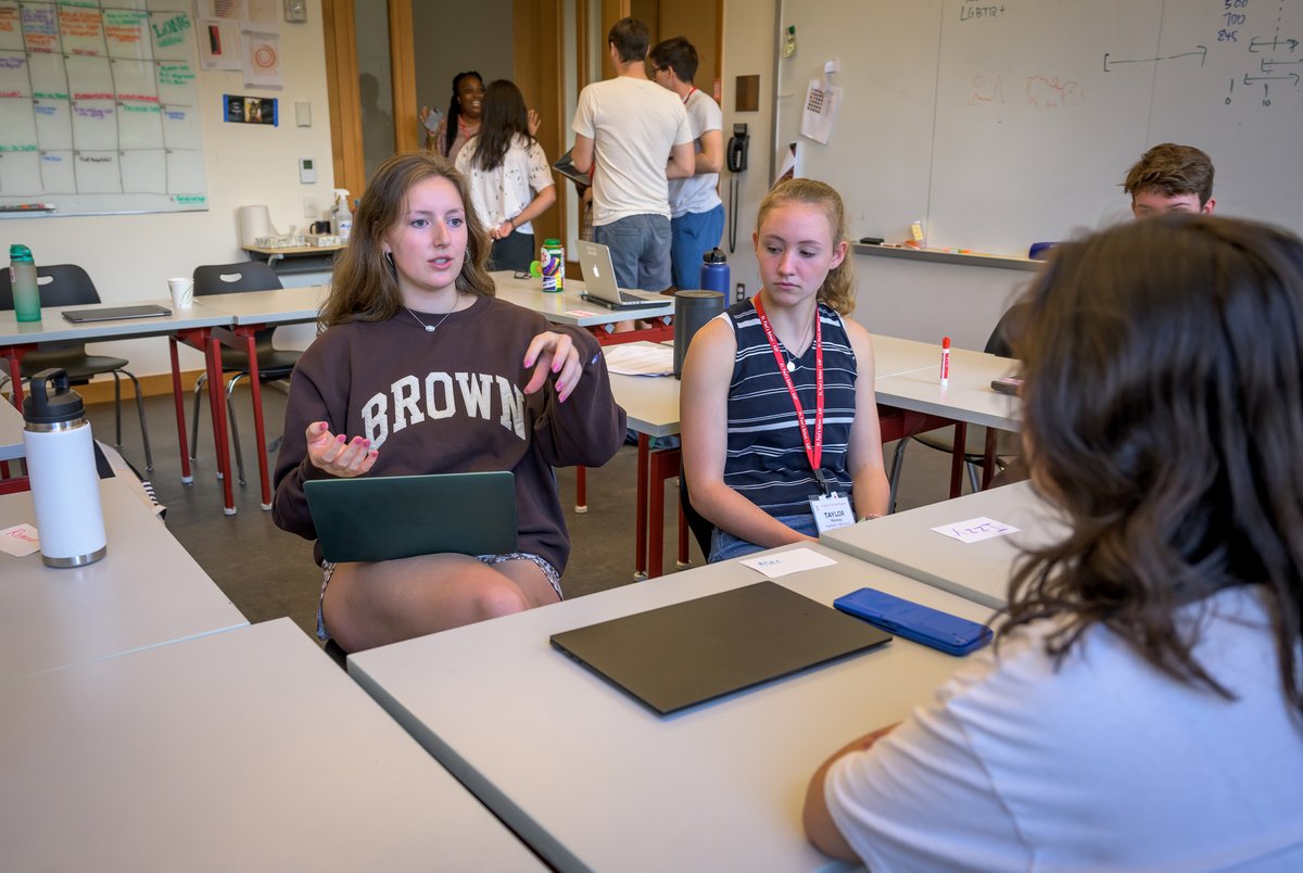 ASPStPauls's tweet photo. Are you looking to inspire the next generation of New Hampshire high school students? The ASP at St. Paul’s School is now accepting summer teaching intern applications. ASP internships include a generous stipend, room, board and travel.

Apply today: https://t.co/2aKFux9aZd https://t.co/qu71DAwUi9