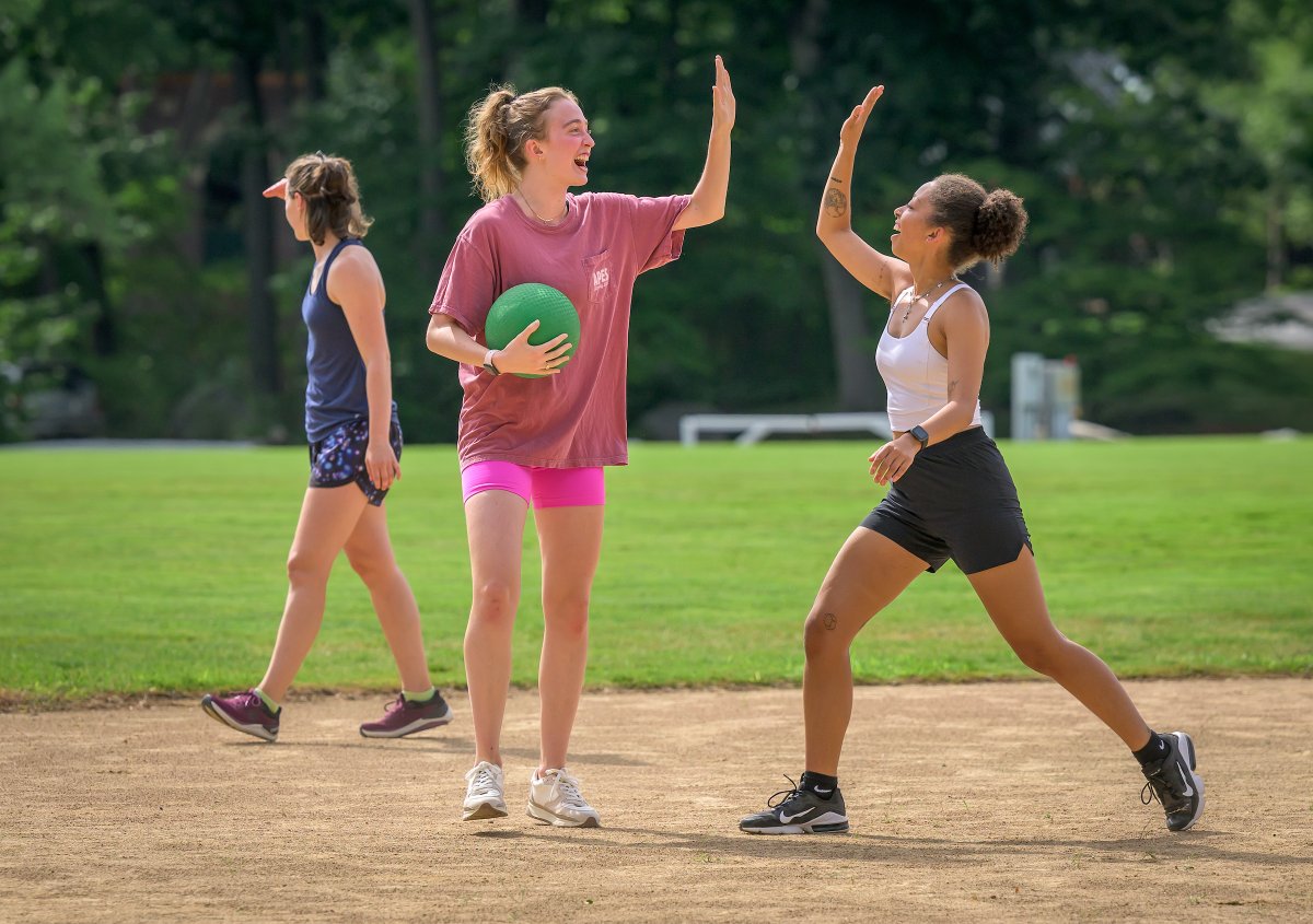 ASPStPauls's tweet photo. Are you looking to inspire the next generation of New Hampshire high school students? The ASP at St. Paul’s School is now accepting summer teaching intern applications. ASP internships include a generous stipend, room, board and travel.

Apply today: https://t.co/2aKFux9aZd https://t.co/qu71DAwUi9