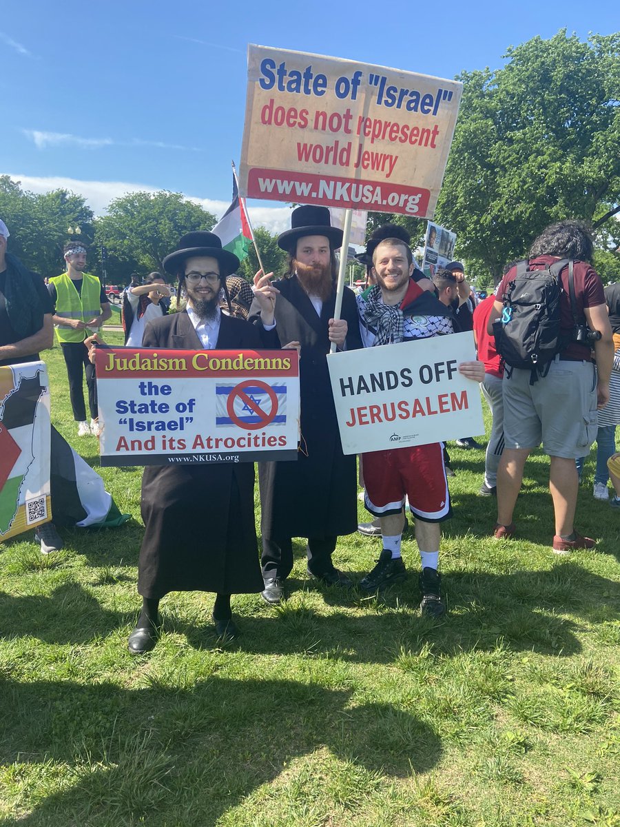 MY_MUSLIM's tweet photo. Those are #ZioNazi🇮🇱#ColonialSettler #Thieves on a #Palestinian🇵🇸 #Pogrom campaign of #EthnicCleansing💀.  They are NOT #Torah #Jews✡️ on #Pilgrimage. https://t.co/sGKLQiB4oC