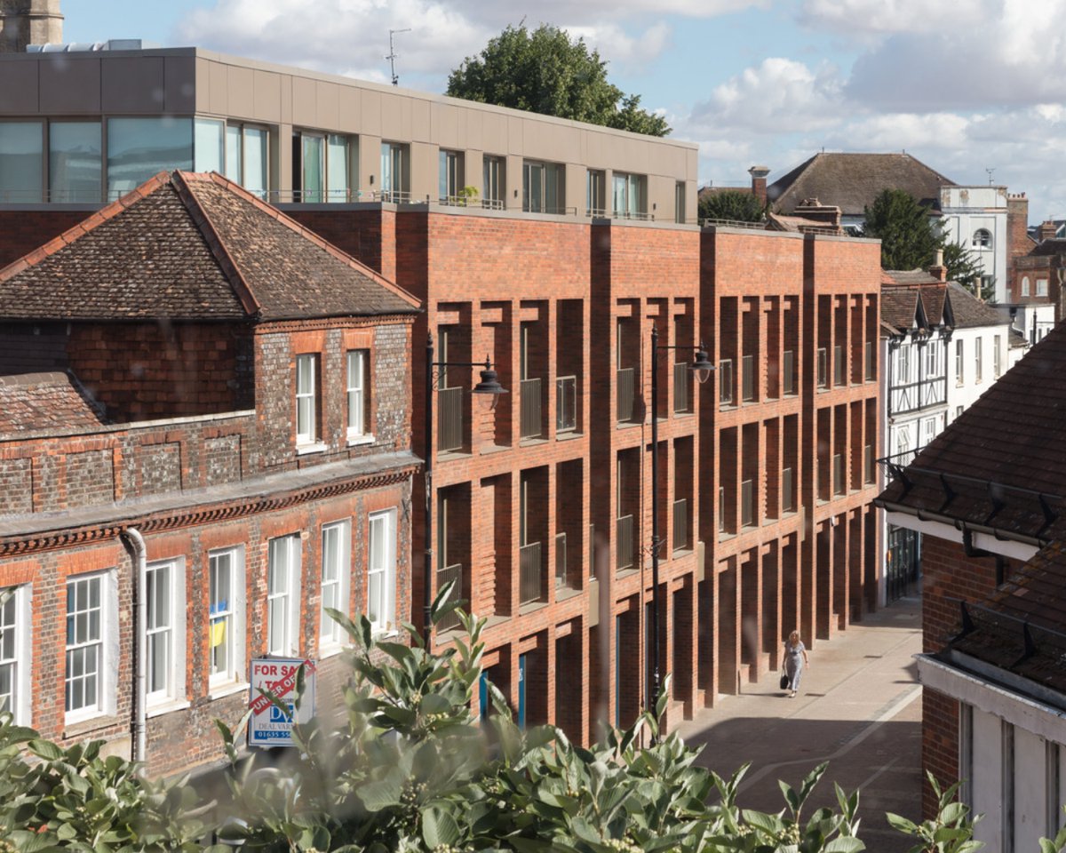 We select our locations with great care. Building our later-living homes in places people want to live, close to a wealth of amenities &amp; green spaces to enable you to keep your independence a community feel with your own front door.

Book a viewing today call us on 01635 551229.