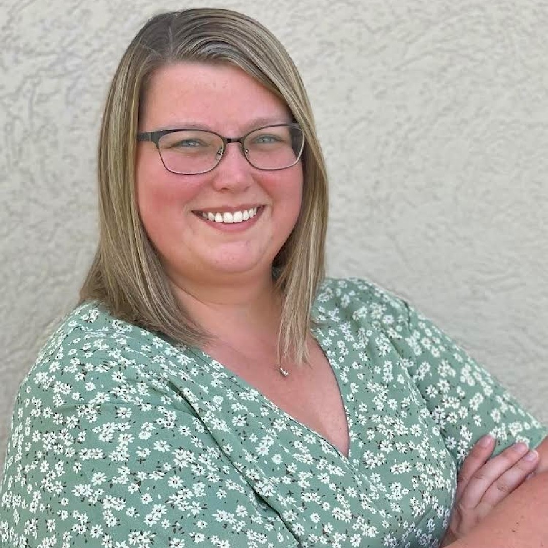 MilSpoOfTheYear's tweet photo. Its AFI’s #MSOYMonday! The AFI MSOY program has helped our 2022 AFI Minot AFB SOY, Eva Denson, get into groups she may not have had access to. She has written & published a book that talks about overcoming Domestic Violence & Childhood Sexual Assault. #AFIMSOYFamily #MSOY22 https://t.co/IIG3w0pwzT