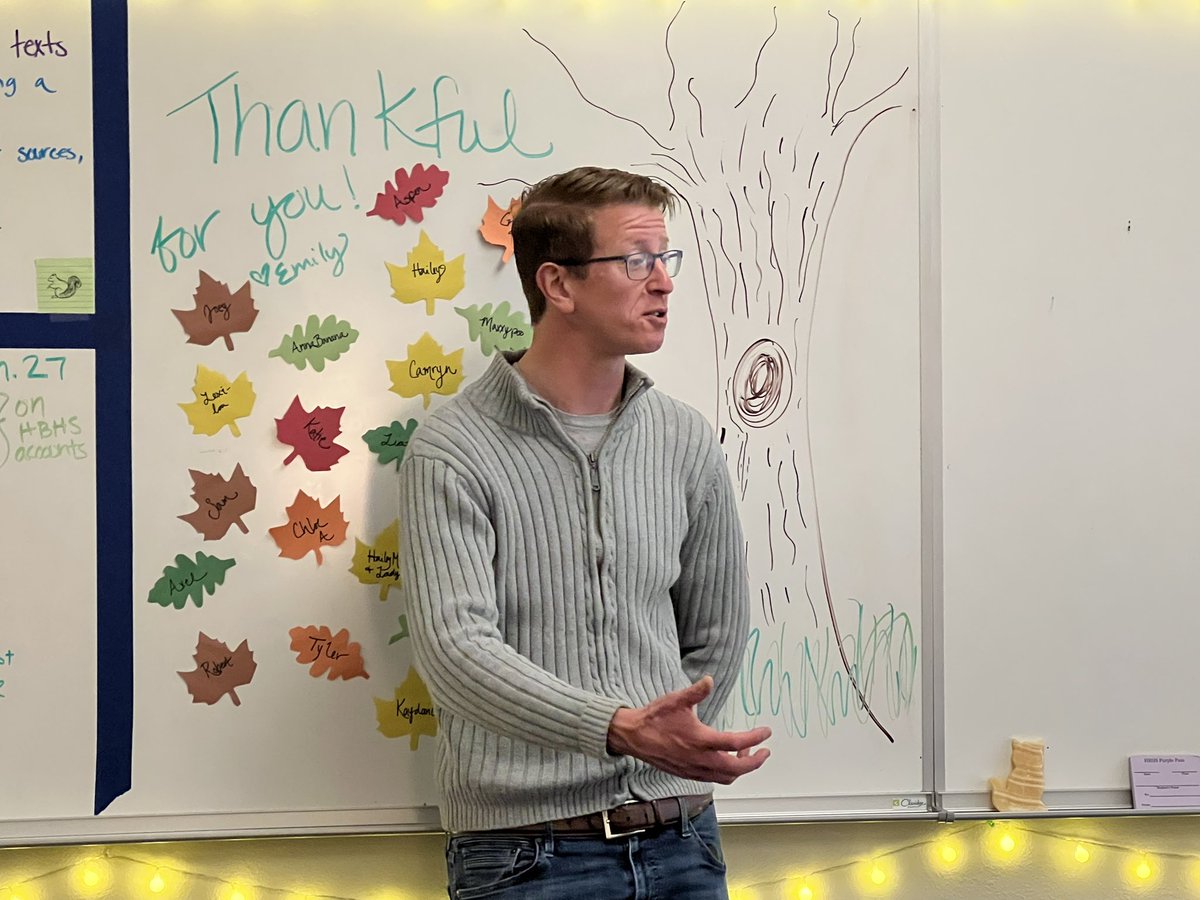 psdcomms's tweet photo. Fun to see Henderson Bay leadership students interact with @RepDerekKilmer this morning! @psd401 #WeArePSD https://t.co/CjOU6JDH7j