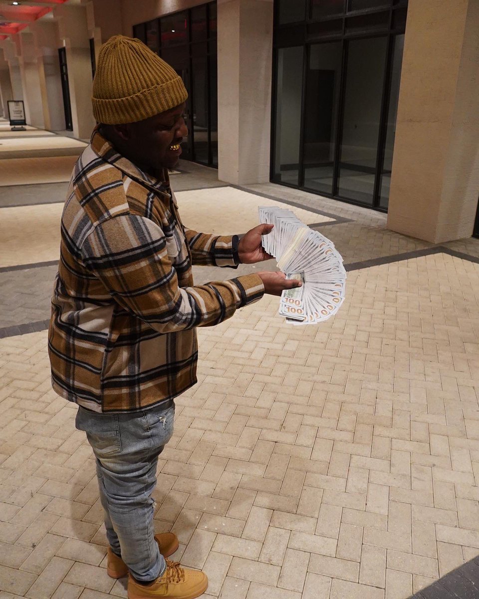 otpthelabel's tweet photo. “We All Get 24hrs I Rather Trap With Mine” - @2stLicks 💰🔥
On The Line Single Dropping In 2 Days!
Pre Save Now Link In Bio
#OTPTheLabel 📲 #2stLicks ♻️ https://t.co/tfL9oIm5a7