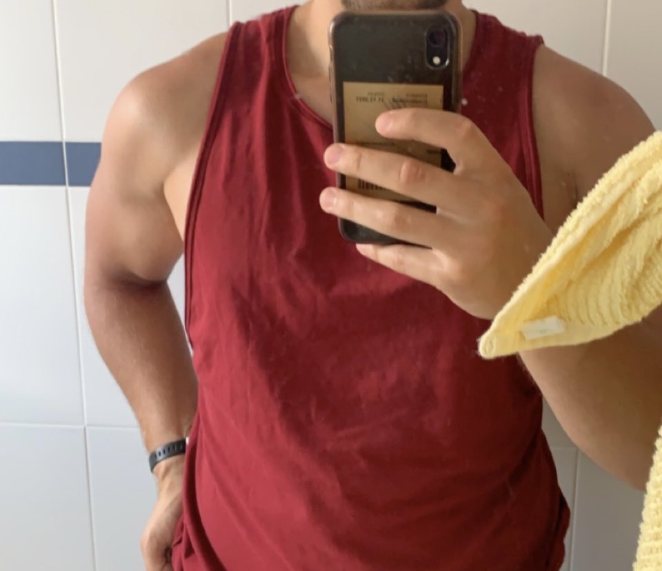 marcandrew45's tweet photo. Gym done ✅💪🏽

Forgot to take a picture today. So here is a throwback to I think 2019 in 🇭🇷 

21/30 🫡
#nodaysoffnovember https://t.co/jyjCRMTmar