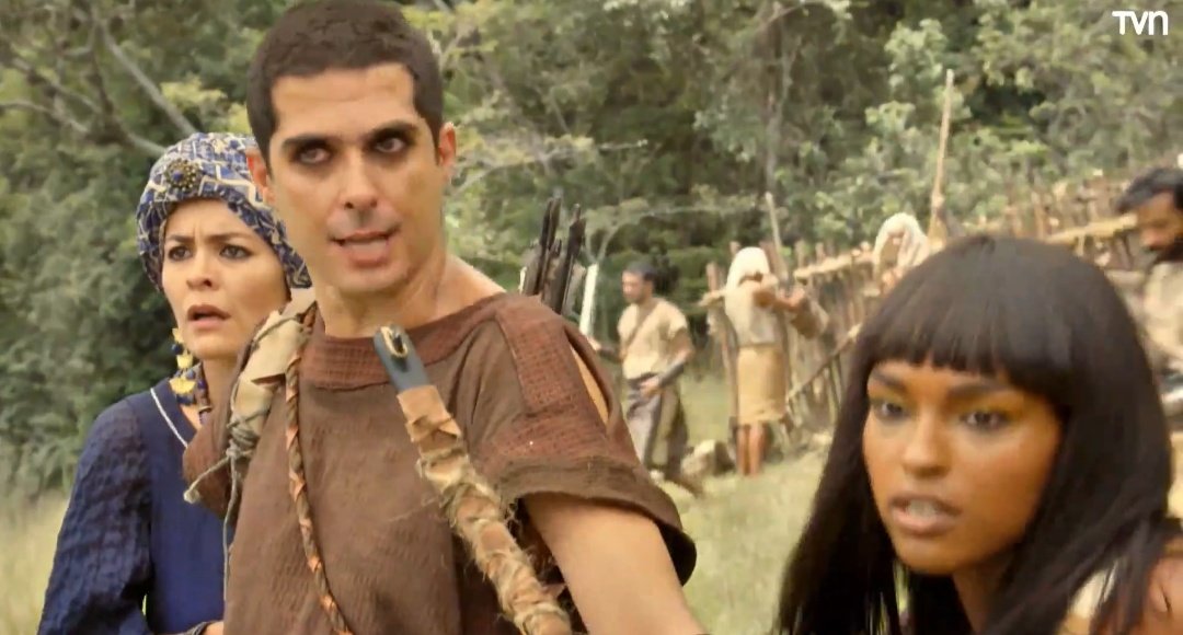 Y eso quiénes son?

¡Tomen sus armas!

Vieja metete adentro vos,Nubia protege q los niños

GRACIAS ADRIANA POR SARA #Genesis