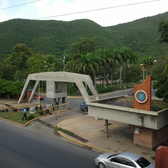 AstridSilvestri's tweet photo. Hoy, celebramos los 64 años de la Universidad De Oriente (UDO), la más alta casa de estudio que desde el año 1958 está formando excelentes profesionales. Extiendo mis felicitaciones a todos los #Udistas en este día tan importante en el oriente del país 🇻🇪. https://t.co/AxhOgXoPyy