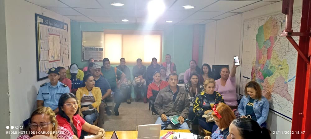 #21Noviembre Reunión Ordinaria del Estado Mayor de Alimentación y los 29 Tutores y Tutoras del #Táchira, revisando el cumplimiento de las tareas administrativas en la gestión alimentaria y bajando líneas de trabajo del <a href="/MinAlimenVen/">minalimentacion_ve</a> y el Gobernador <a href="/FreddyBernal/">Freddy Bernal</a>