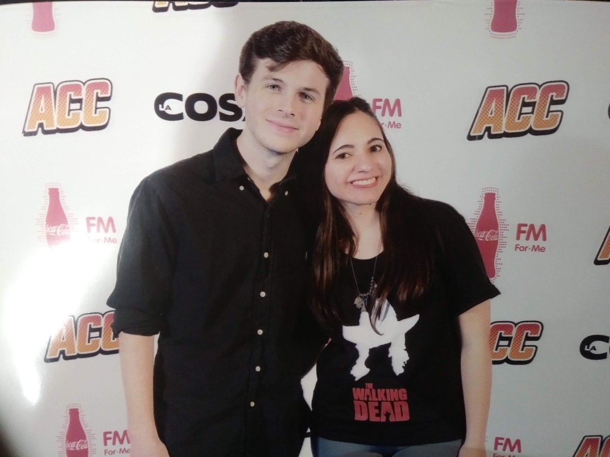 FansTWD3's tweet image. Finalizó la serie "The Walking Dead", me dejó 12 años de muchos recuerdos hermosos, donde conocí y compartí momentos junto a otros Fans y con los mismos actores de la serie 💪 @Laurie_Holden @ChadLColeman @SonequaMG @chandlerriggs 💖 #TWD #TheWalkingDead #TWDFans