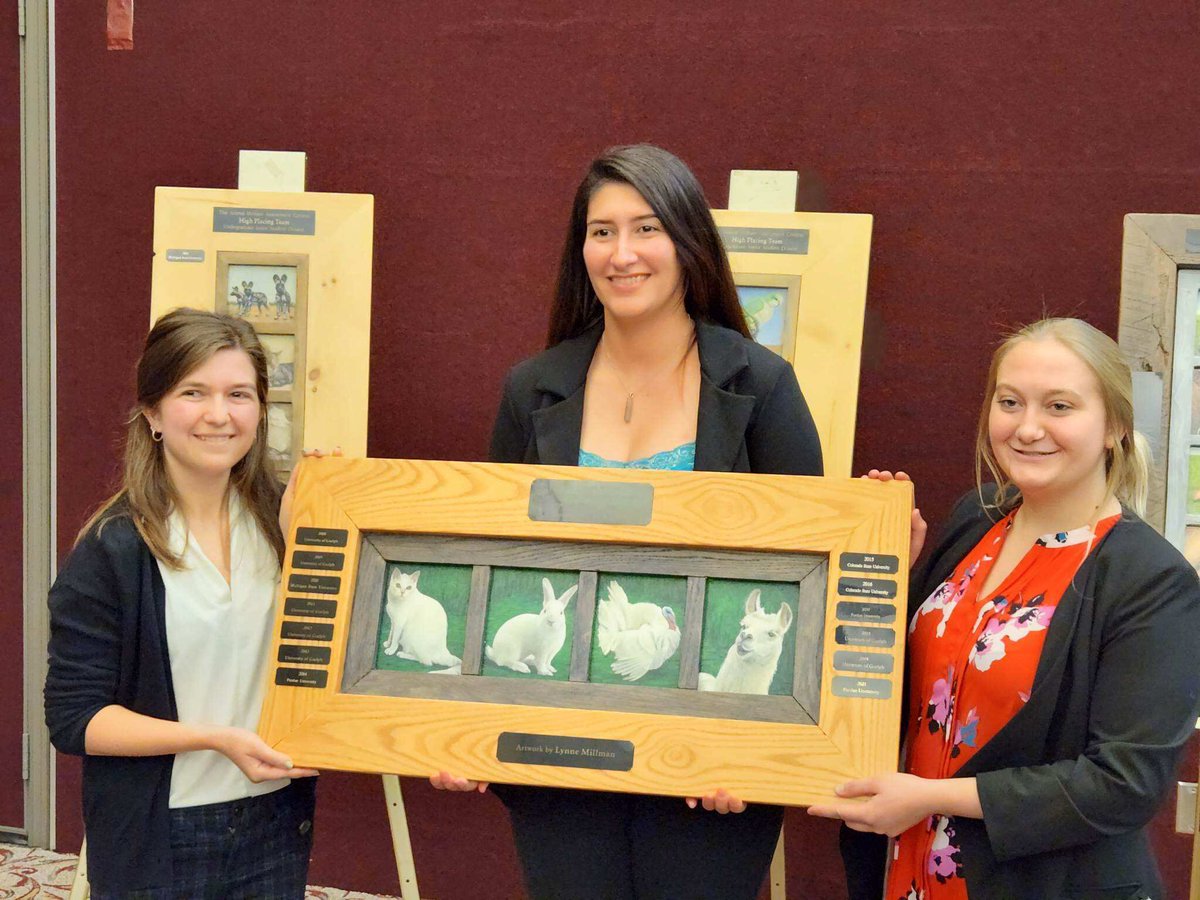 AVMAvets's tweet photo. #AWJAC2022 concluded yesterday with our Awards Ceremony! 

Congrats to the 1st place finishers! 

➡️ Undergrad Junior Division: @tamu, Team 1
➡️ Undergrad Senior Division: The @ohiostate 
➡️ Veterinary Division: @OntVetCollege , Team Gold
➡️ Graduate Division: @umnCVM https://t.co/xpDujN9mFe