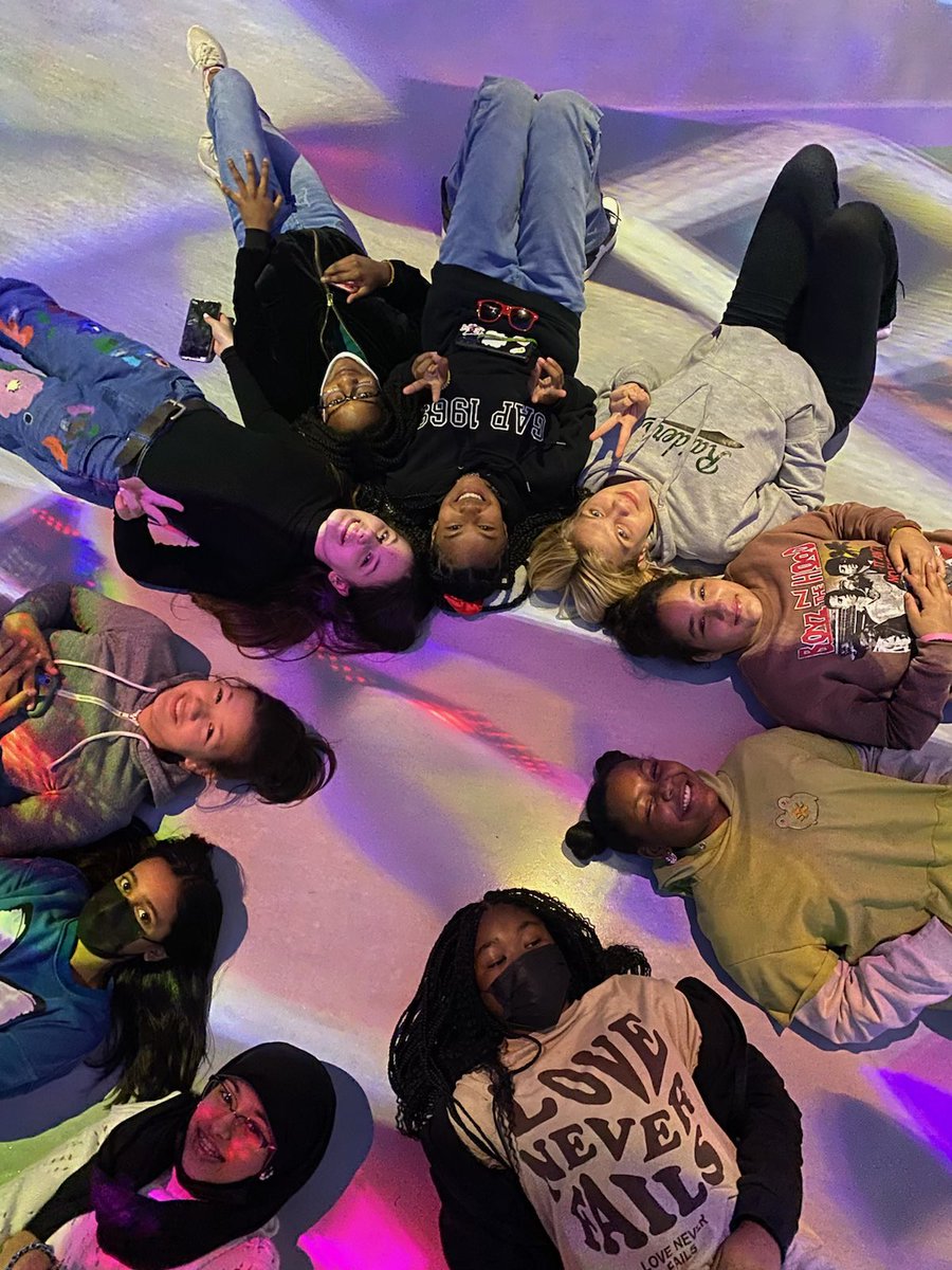 RipponMiddle's tweet photo. Our EmpowHER and BOSS clubs visited the @artechouse in DC! Both clubs are working on social emotional health and confidence building! We are excited that they had this experience together! #AllinEveryDayWhateverItTakes 🖤💚 https://t.co/vcHorVJ6dp