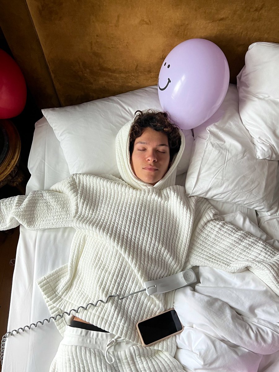 OmarRudberg's tweet photo. @simmebeloved https://t.co/9cWNKzYZjB