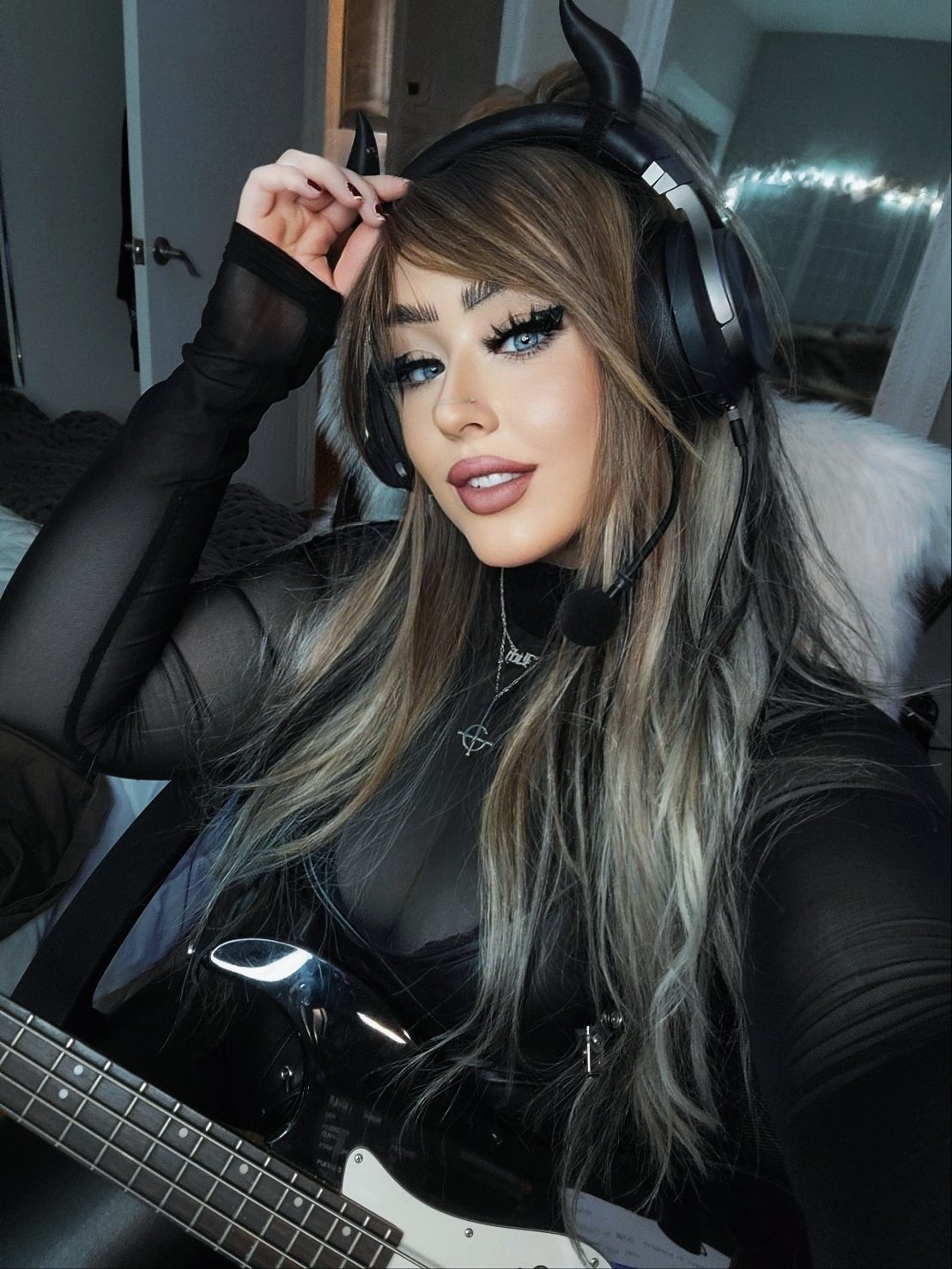 TW Pornstars - 🦇 𝖑𝖎𝖈𝖍𝖑𝖎𝖓𝖌𝖘 | OF 🖤💋. Twitter. I know they say to never date a musician, but will