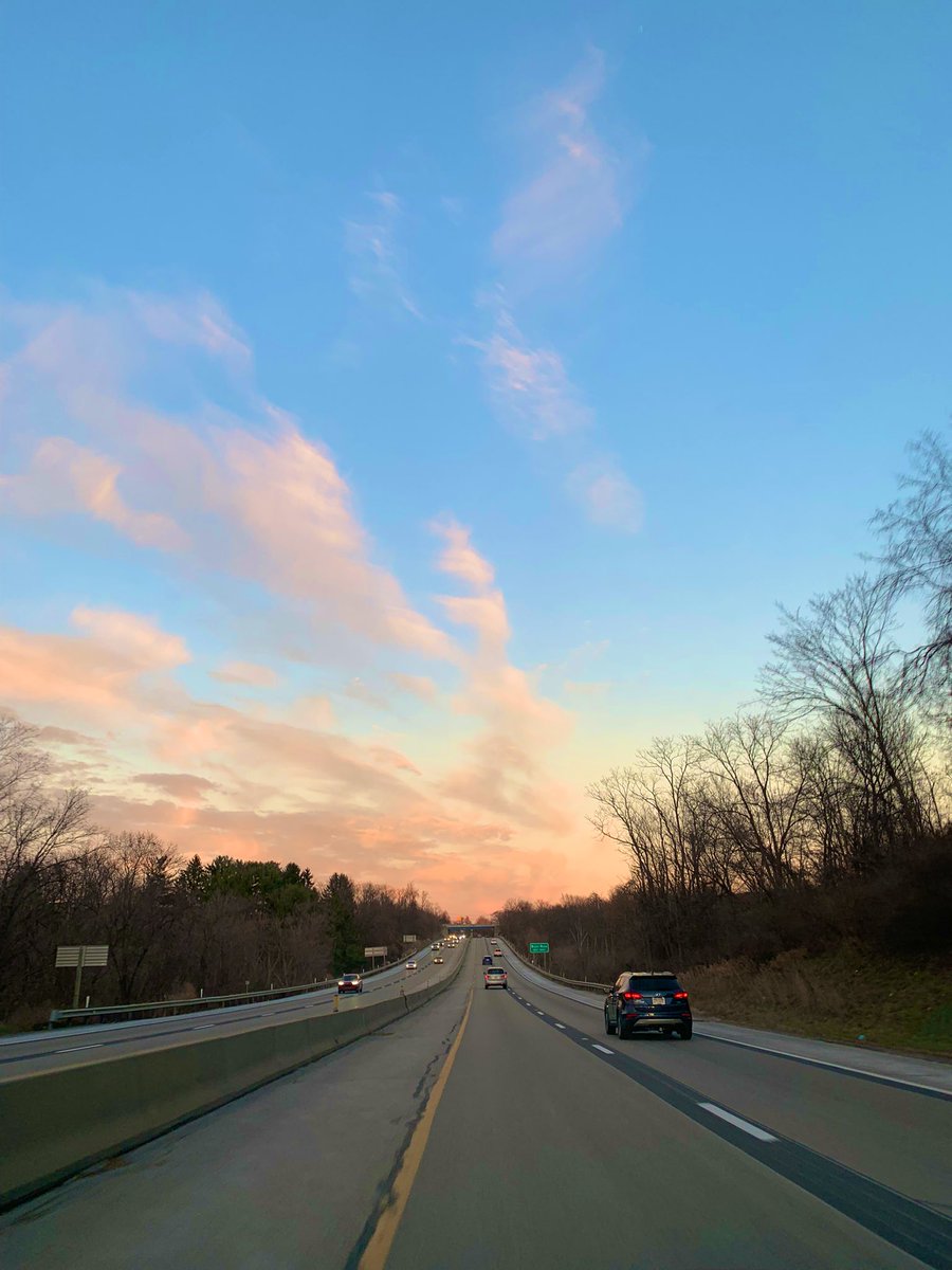 bkinsea's tweet photo. Sunsets make me think of you. https://t.co/037zSaZrdn