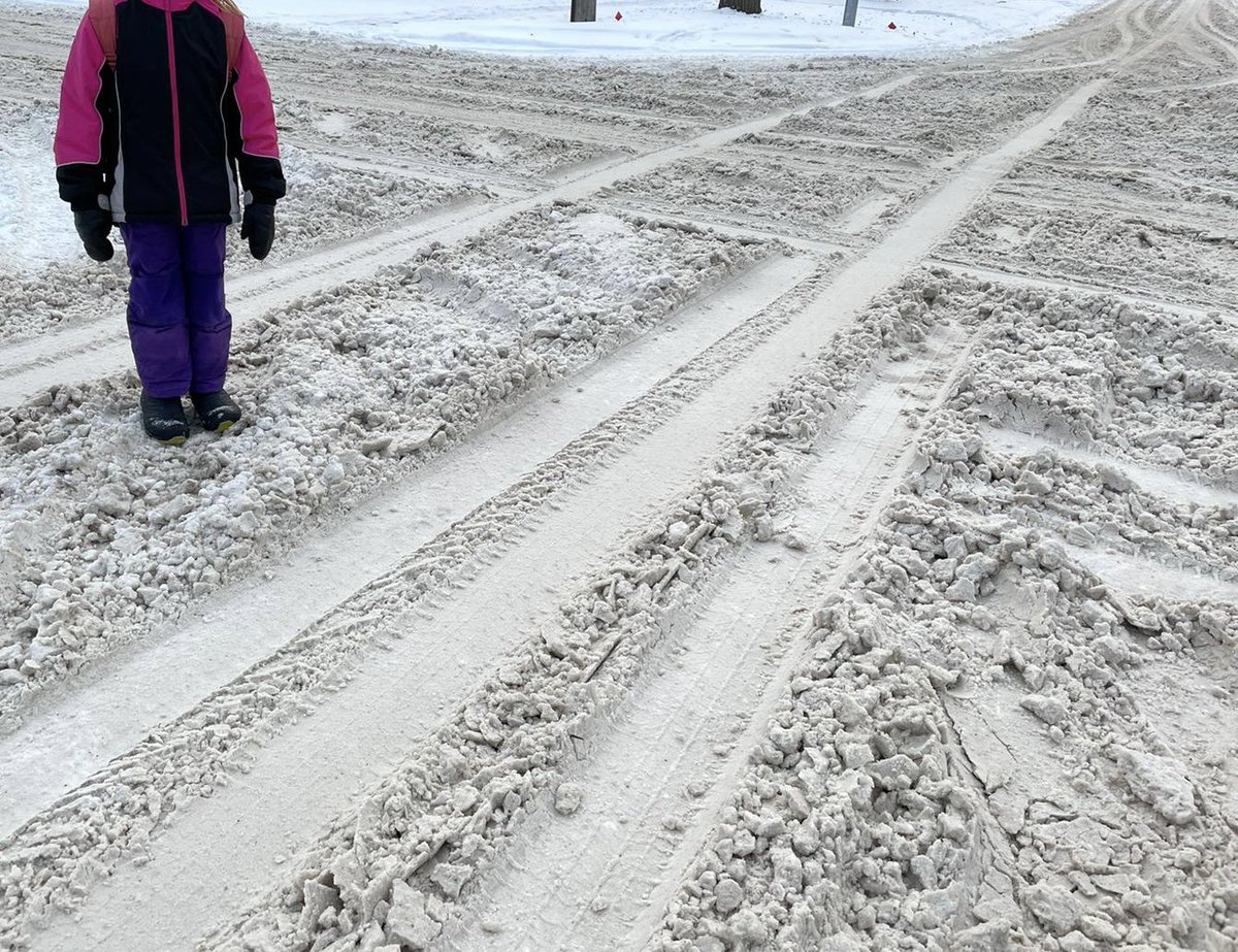 warrendax's tweet photo. Hey @cityofwinnipeg this is why so few people bike in winter. This is a designated bike route (Hay Street) running parallel to Osborne, and it’s been like this for a week! Please don’t ask which cross street, ‘cause it’s ALL OF THEM! @BikeWinnipeg @OsborneBikeLane https://t.co/qkqe6Acbix
