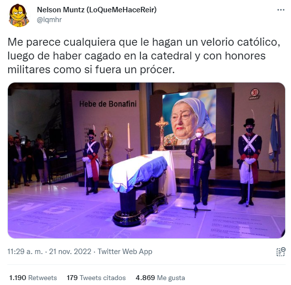 diegorottman's tweet photo. La falsa foto del velorio de Hebe de Bonafini está tomada de cuando trasladaron los restos de Fangio a su museo https://t.co/hWlPSplu1d