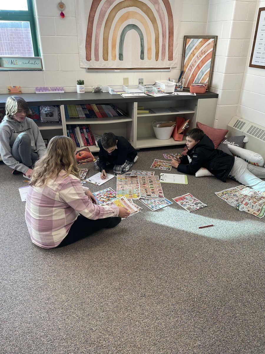 mrsomalley_'s tweet photo. Hunting for digraphs, bonus letters, suffixes &amp; welded sounds in the food ads!🍗🍰 @erin_messier @cms_grizzlies https://t.co/0Pmfl0mTjG