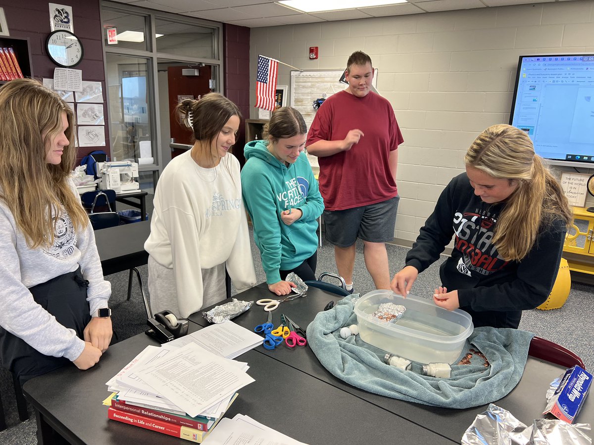 MrsGuynan's tweet photo. Mr. Burgers is going to make the best teacher! Today his lesson was teaching us buoyancy! He had us all engaged! #introtoed #dualenrollment https://t.co/KibymSpLrD