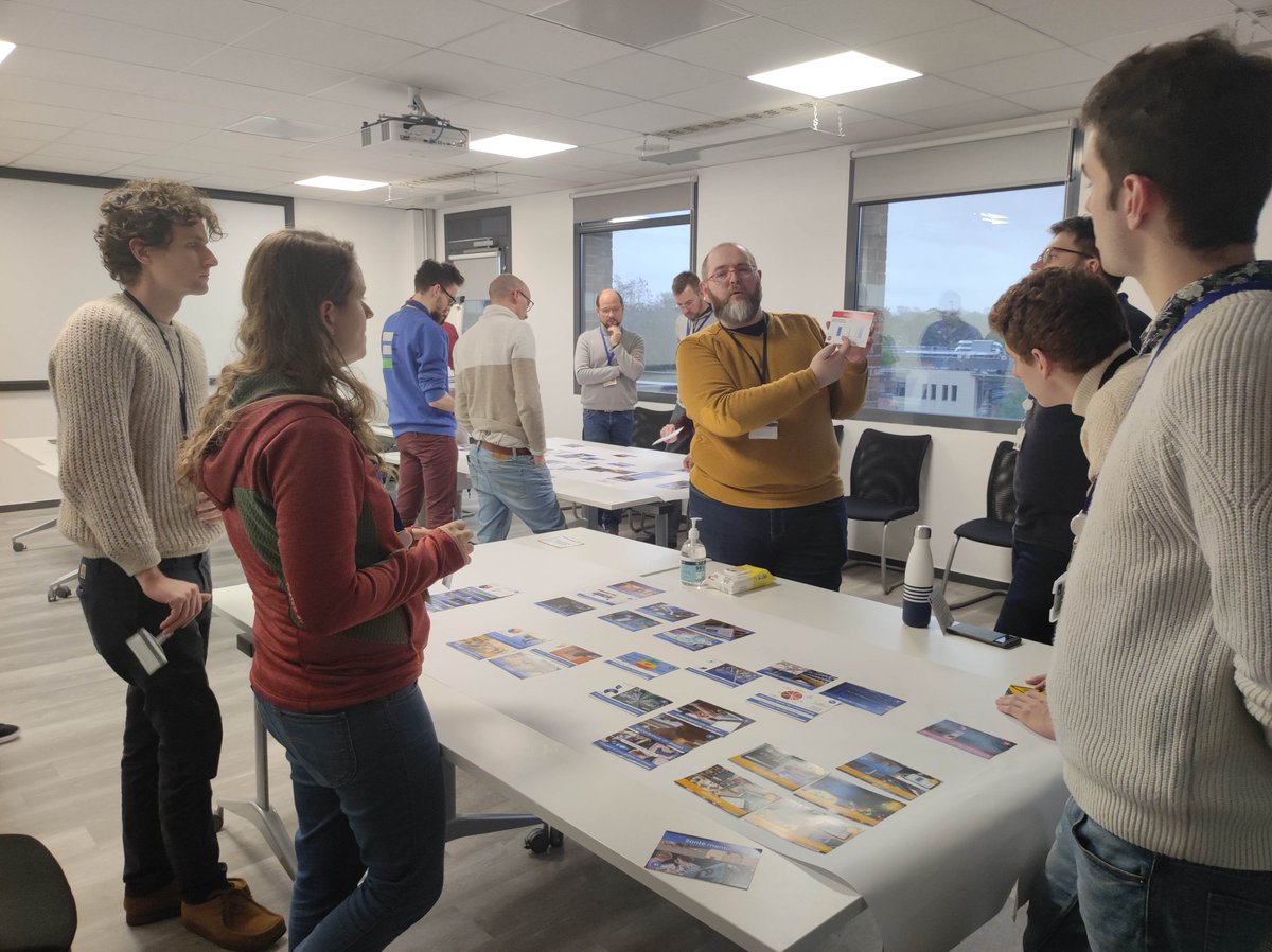 Cet après midi c'était Fresque du Numérique, un atelier ludique de sensibilisation sur les impacts environnementaux du numérique. Big up à nos animateurs <a href="/YanisChibane/">Yanis Chibane</a> et <a href="/PascalNicolette/">Pascal Nicolette</a>. Soyons moteur pour évoluer vers un numérique plus soutenable.